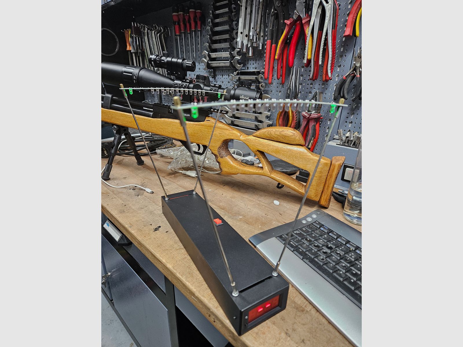 Chronometer speedometer force measuring device