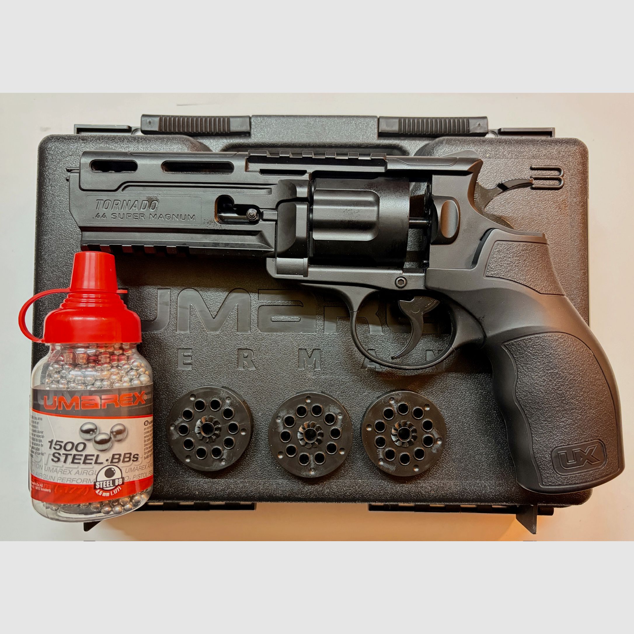 Umarex UX Tornado .44 Super Magnum CO₂ revolver 4,5 mm BB – set completo incl. maletín y accesorios