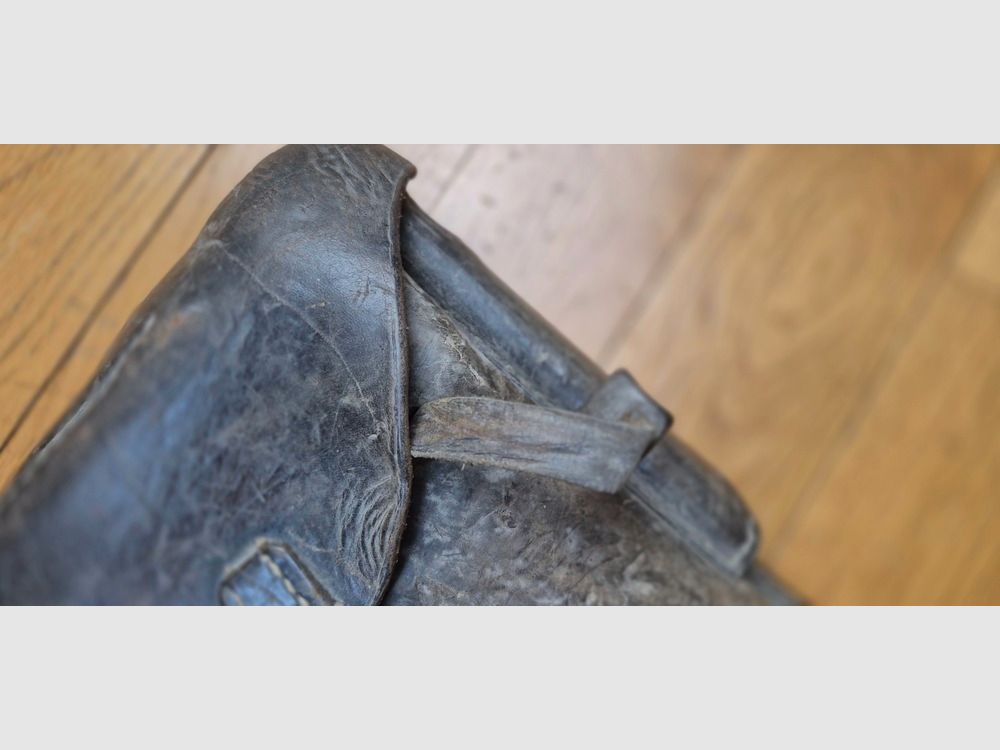 Seltenes Etui für Pistol Luger P08 – Herstellung J.WOLTER & Co 1916 – Seltenes Stück aus braunem Leder – Nähte und Leder in TBE – Der Schlüssel ist noch drin (ein DWM) – Stück zum Reinigen und Wachsen, das nie auf dem Markt war – Ein sehr schönes Etui in TBE / TBE+!, Bild 14 von 14