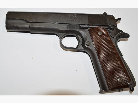 Semi-Automatic Pistol Remington 1911 A1 .45 ACP Second World War 1943 good condition