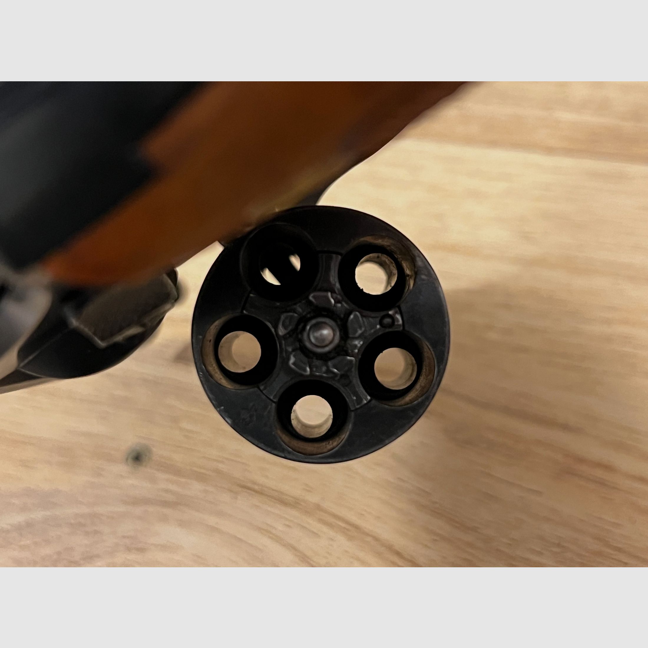 ERMA ER 66 M20 4mm, pero como pistola de fogueo PK