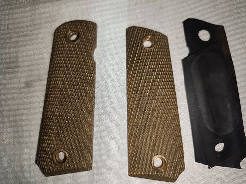 Colt 1911 Messing Griffe 