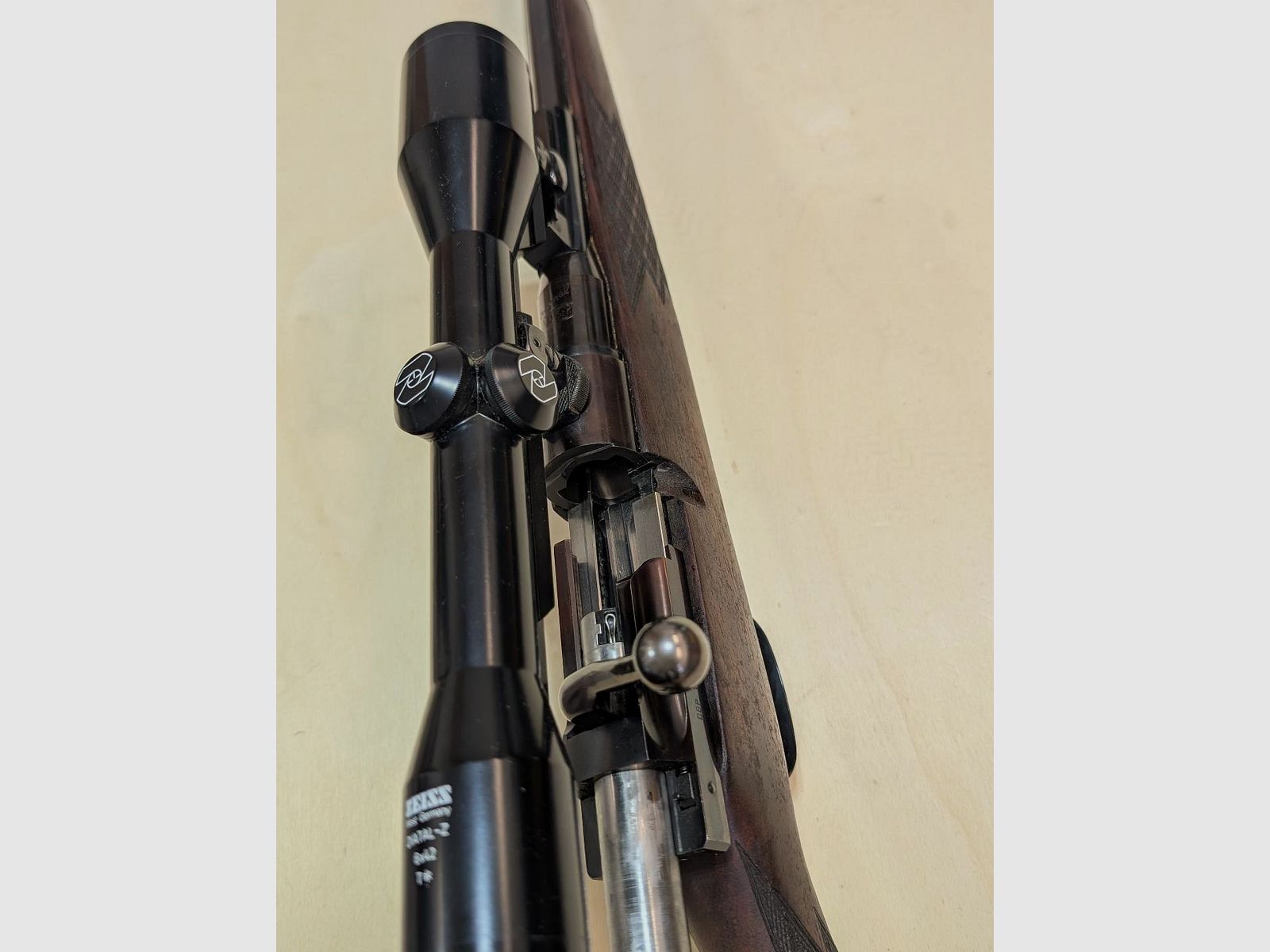Mauser C66 . Repetierer im Kaliber  7x64 mit Zielfernrohr