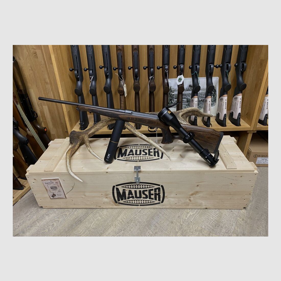 Sauer 101 GTI, mit Minox Allrounder 3-15x56, mit Schiene