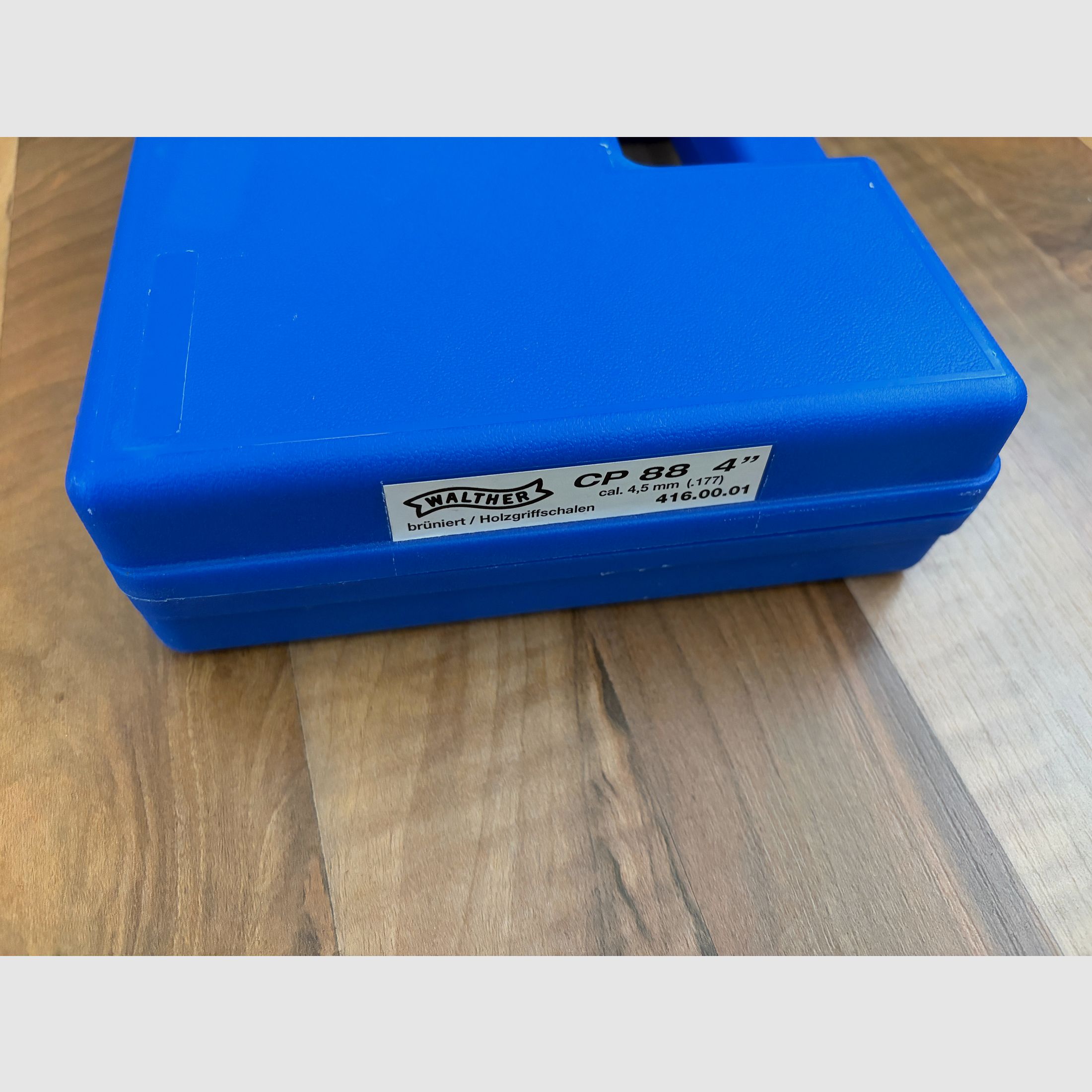 Walther CP88 CO₂ Pistolet 4,5 mm dans la mallette avec accessoires I Diabolos et boîte de récupération de balles / cibles