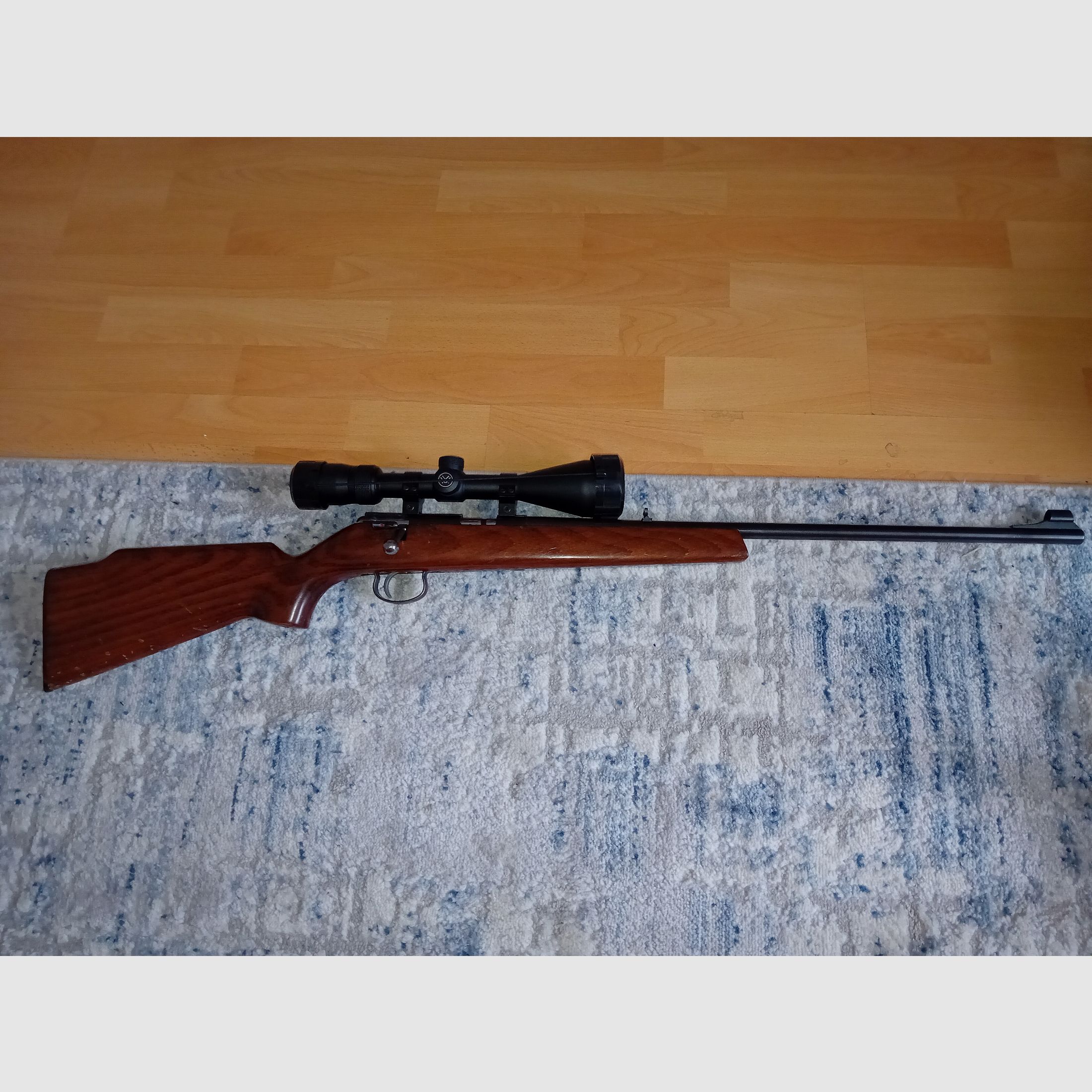 Karabin Anschütz model 1393 kal. 22 z lunetą Vortex Diamondback 3,5-10x50