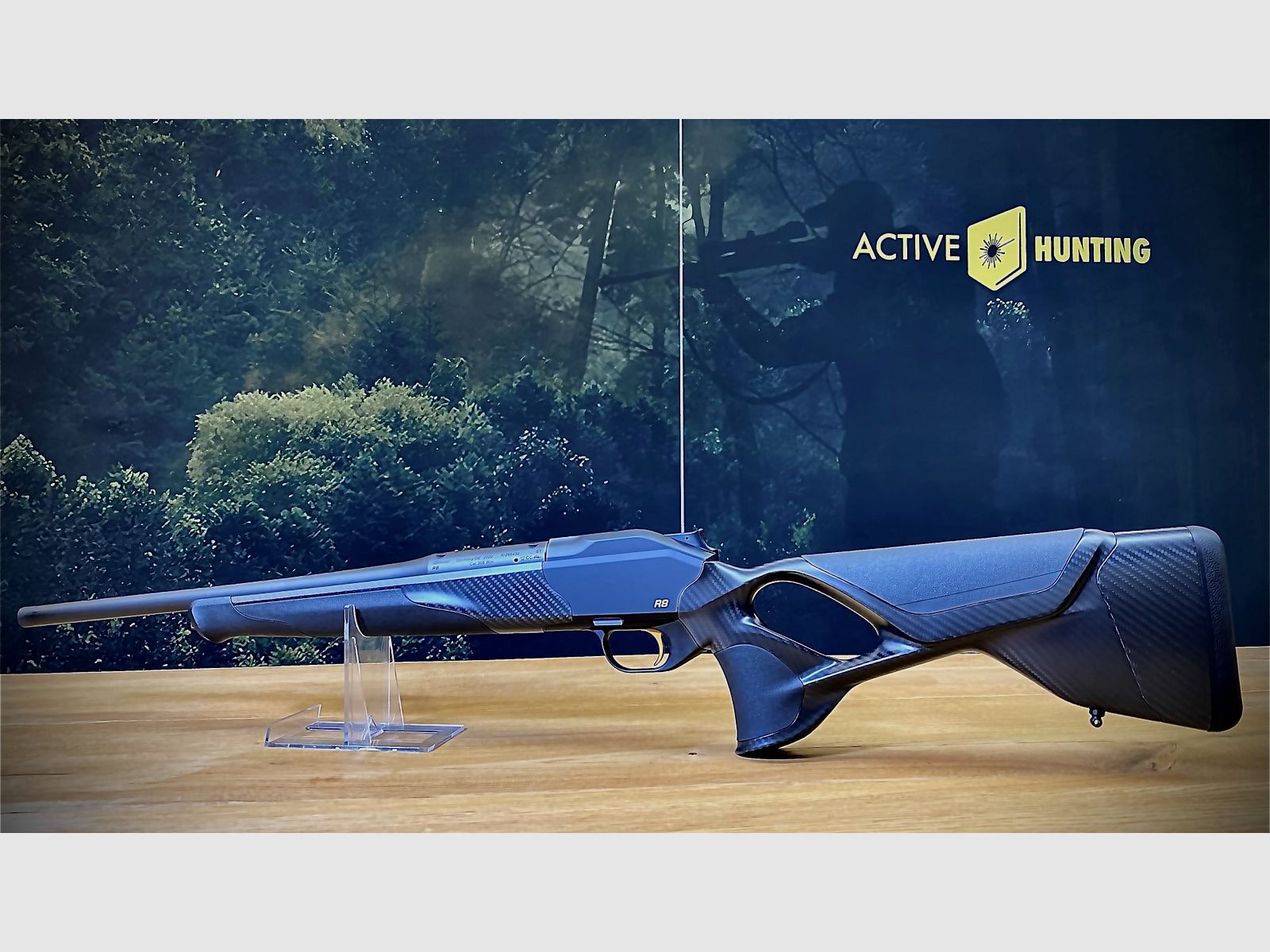 Blaser R8 Ultimate Carbon / wkładki elastomerowe / złoty spust / kaliber M15x1 i długość lufy do wyboru