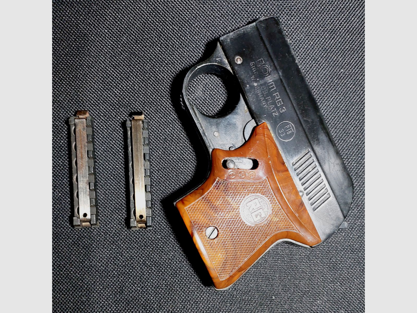 Taschenpistole RG3 - Röhm RG 3 Schreckschuss Pistole Kal. 6mm Flobert (PTB 33)