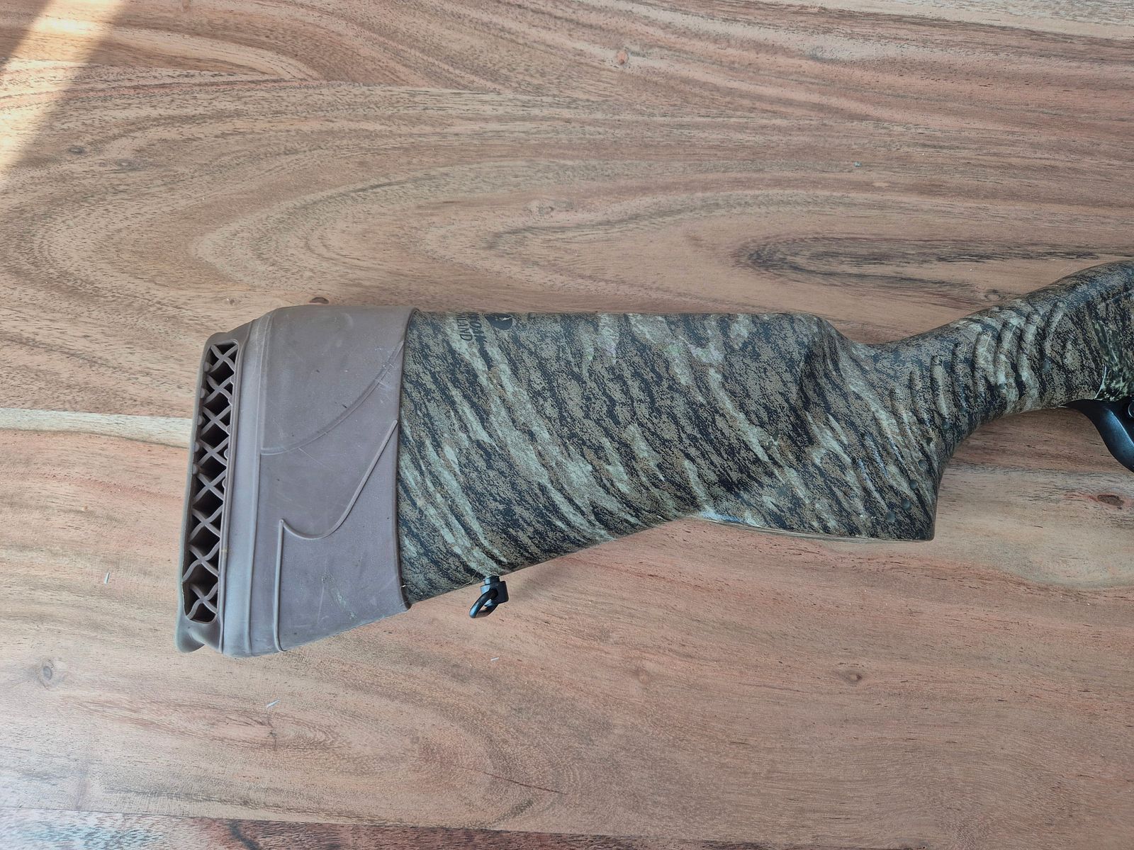 Hatsan Escort H112 Camo Kal. 12/76 Zelfladende shotgun