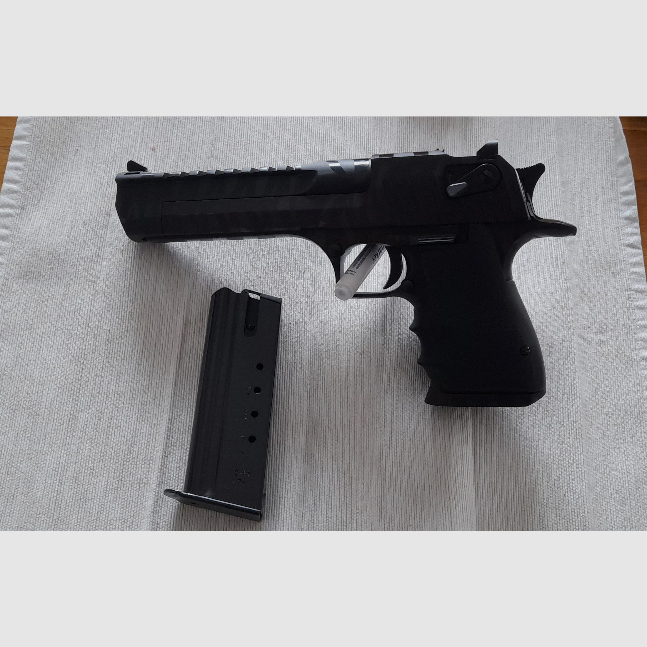 DESERT EAGLE 