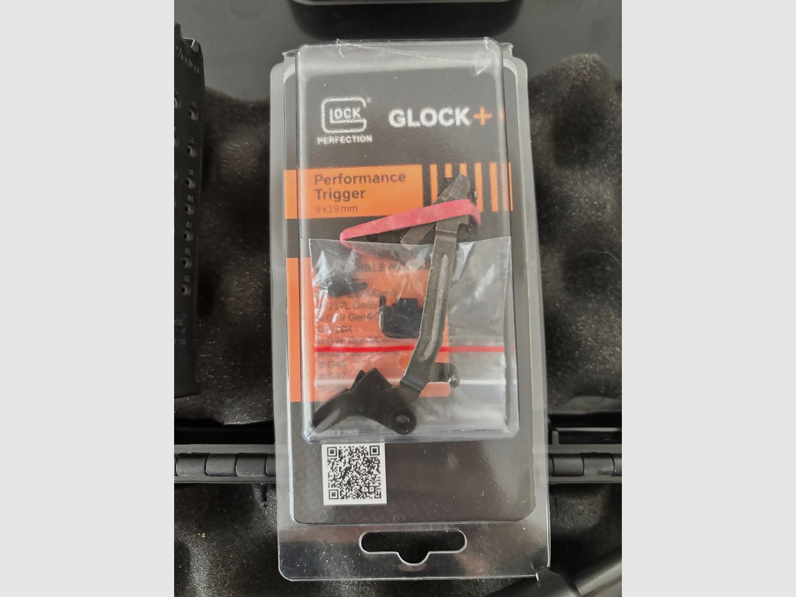 Glock 17 Gen 4 special model two-tone