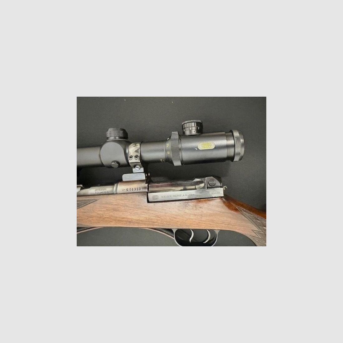 Mauser 66 rifle de caza, rifle de repetición de cerrojo de acción recta, rifle de caza calibre 30-06 en muy buen estado, incl. Tasco Titan 4-12x56 con punto de luz.