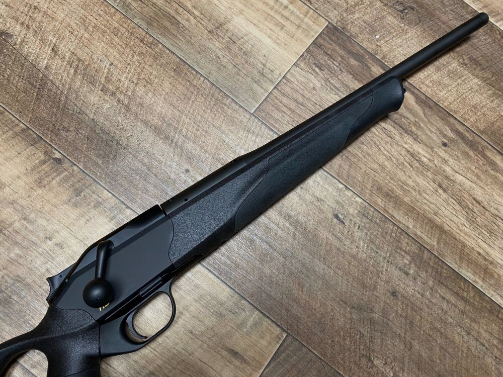 Blaser R8 Ultimate Damenwaffe kurzer Schaft Sonderfarbe SCHWARZ .308Win