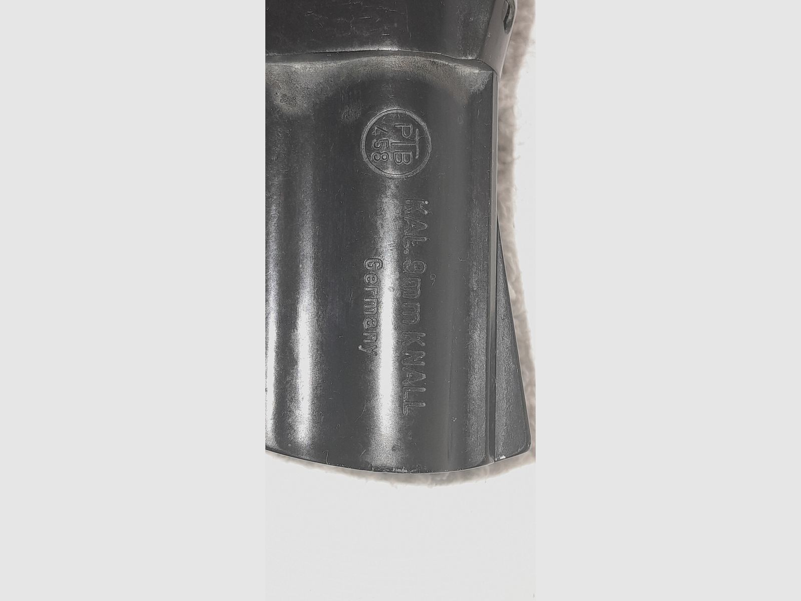 Röhm RG 69 blank firing revolver with steel cylinder and real wood grip, incl. 48 pieces of blank cartridges