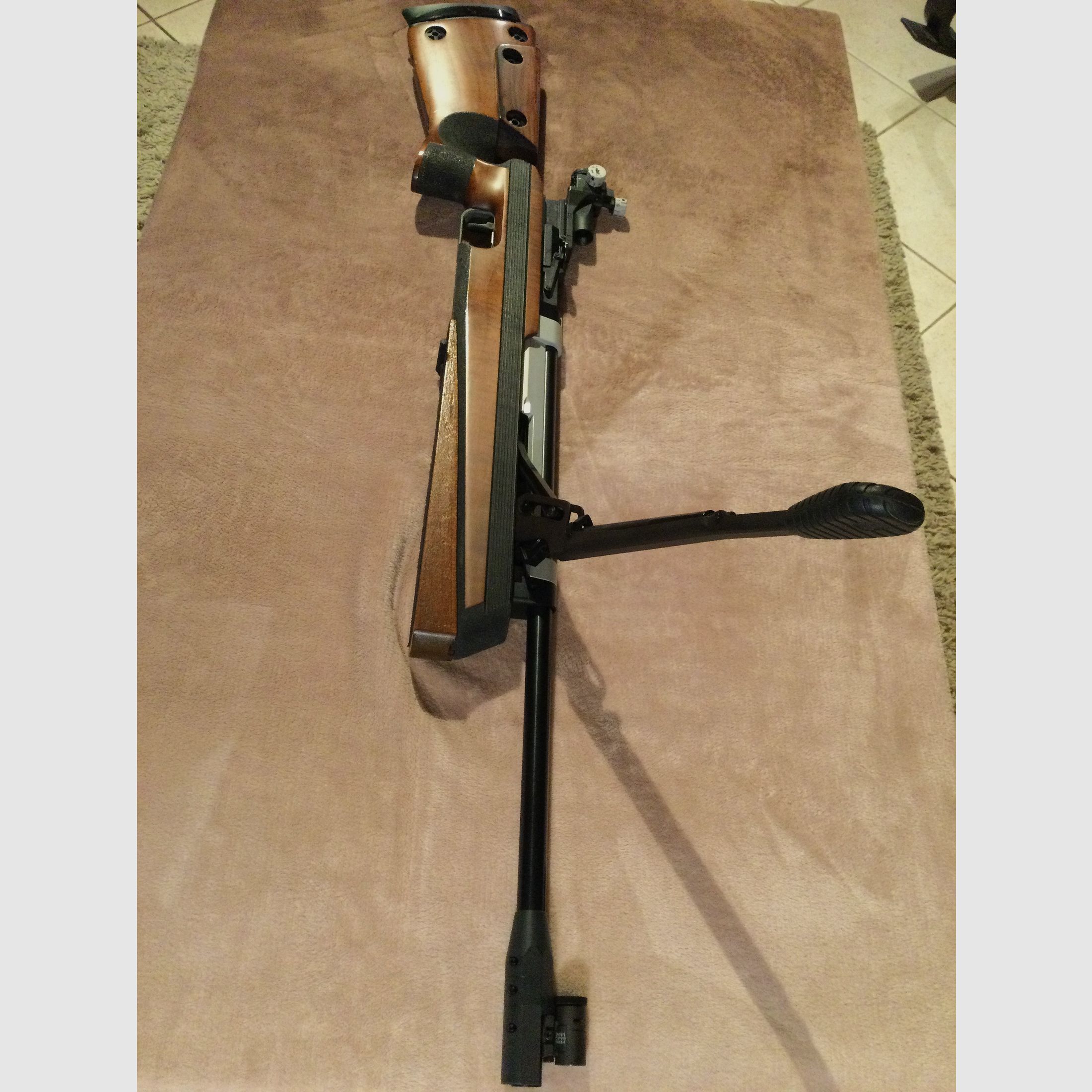 Anschütz Super Air 2002; Match-Luftgewehr Auflage rechts; Nussbaumschaft; Top Zustand