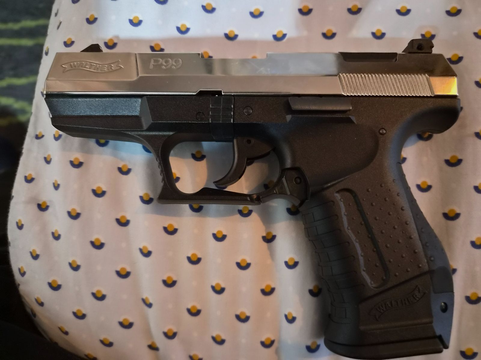 Gaz, pistolet alarmowy, zdjęcie 2 z 2
