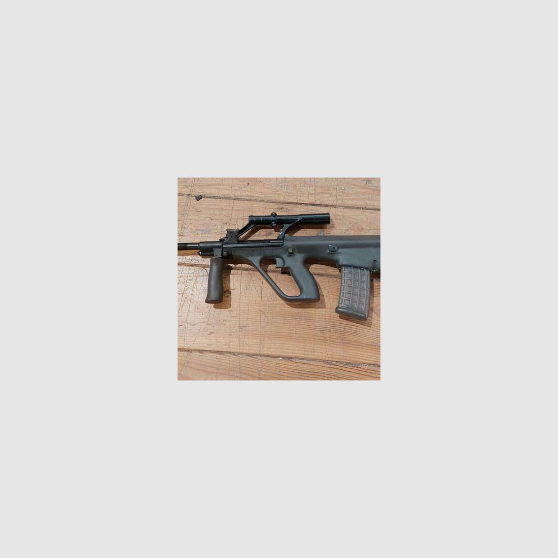 Onklaargemaakte Steyr Aug A1, afbeelding 1 van 9