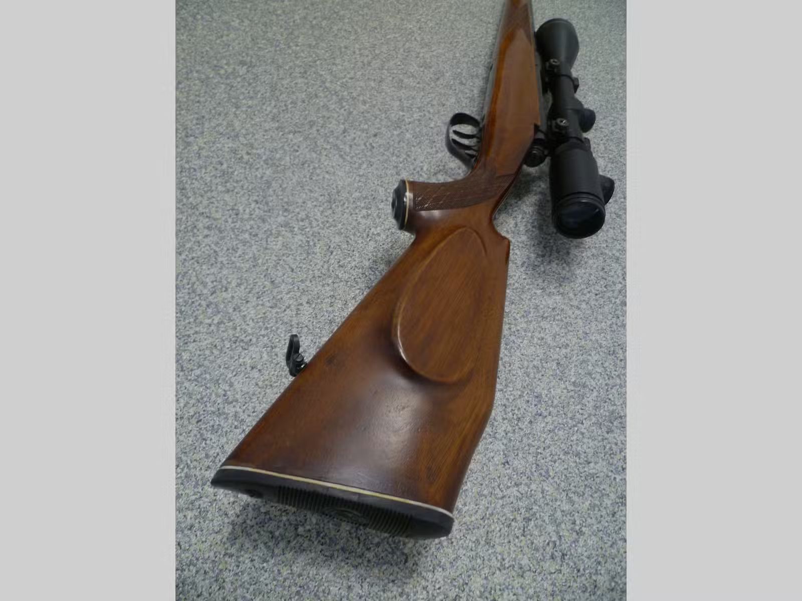 Anschütz repeating rifle caliber .243 Win with SD thread and thread adapter to M15 including scope