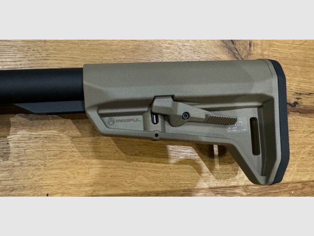 Tippmann M4-22 Elite GS Eagle FDE con mira Burris + montaje + culata Magpul