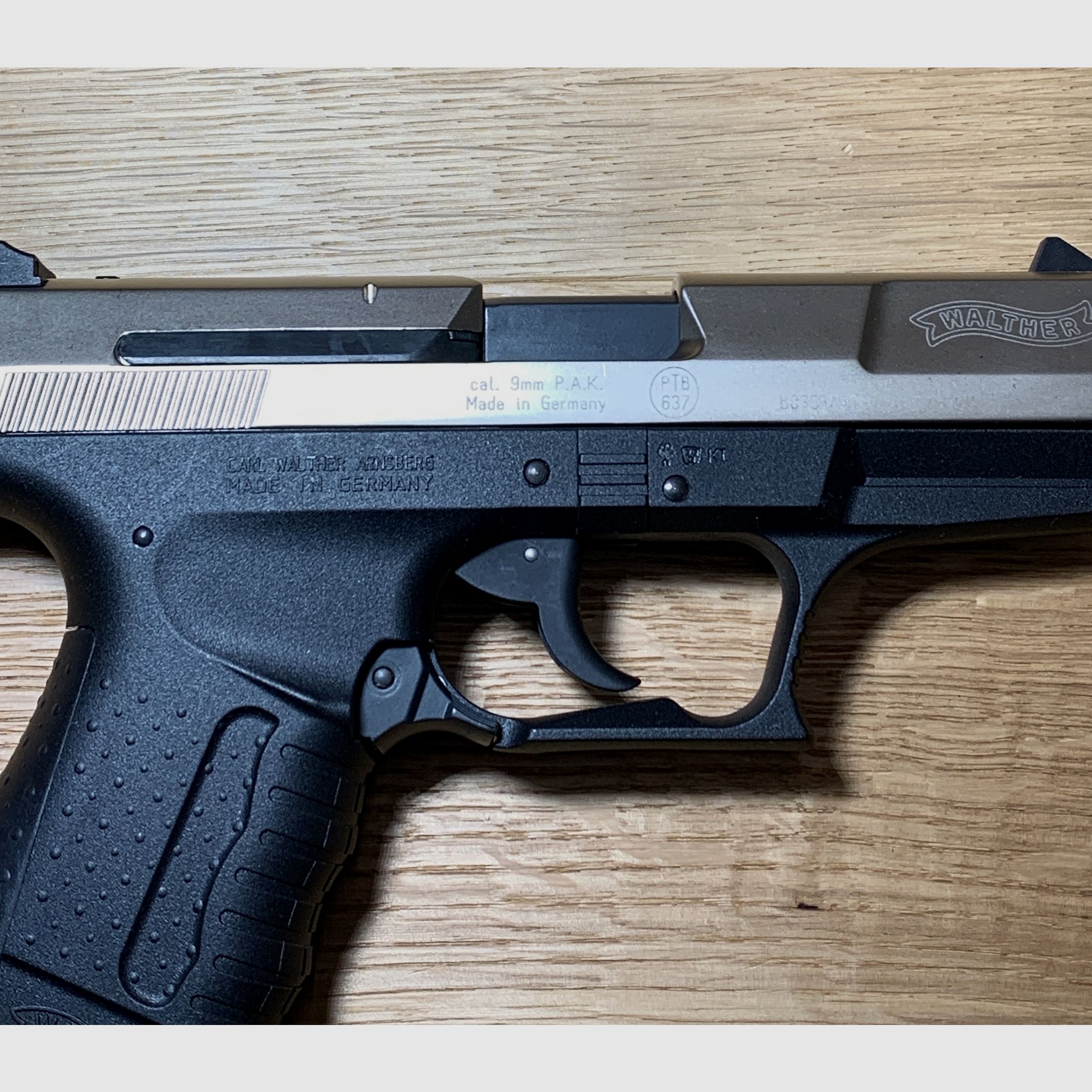 Pistolet d'alarme Walther P99 9mm P.A.K. en bicolore, Umarex