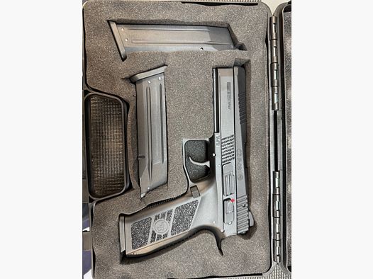 CZ-P09 mit 6 Magazinen und Holster und Koffer