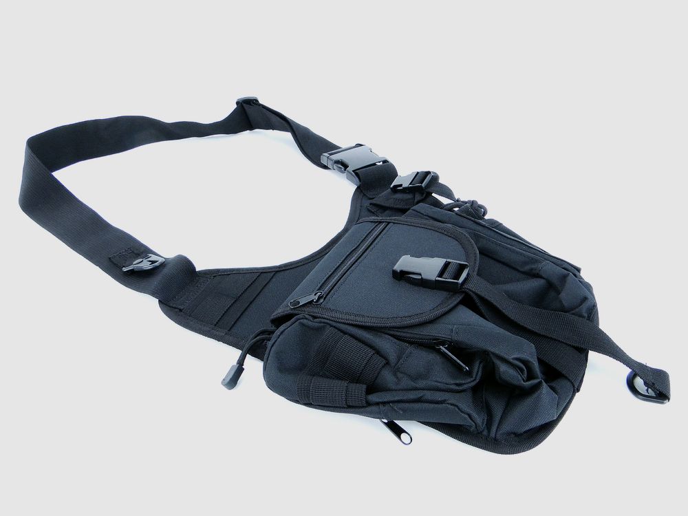 MFH shoulder bag, black, with widened reinforcement