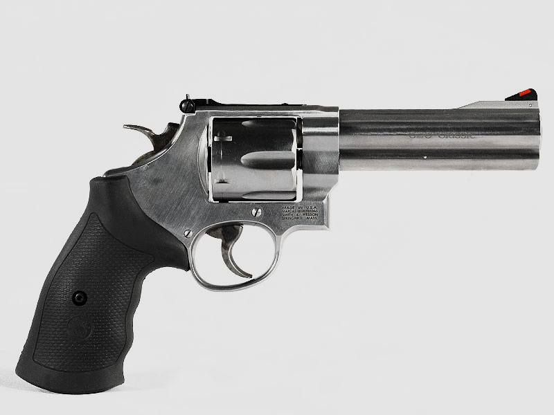 Smith & Wesson 629 Classic, 5" loop