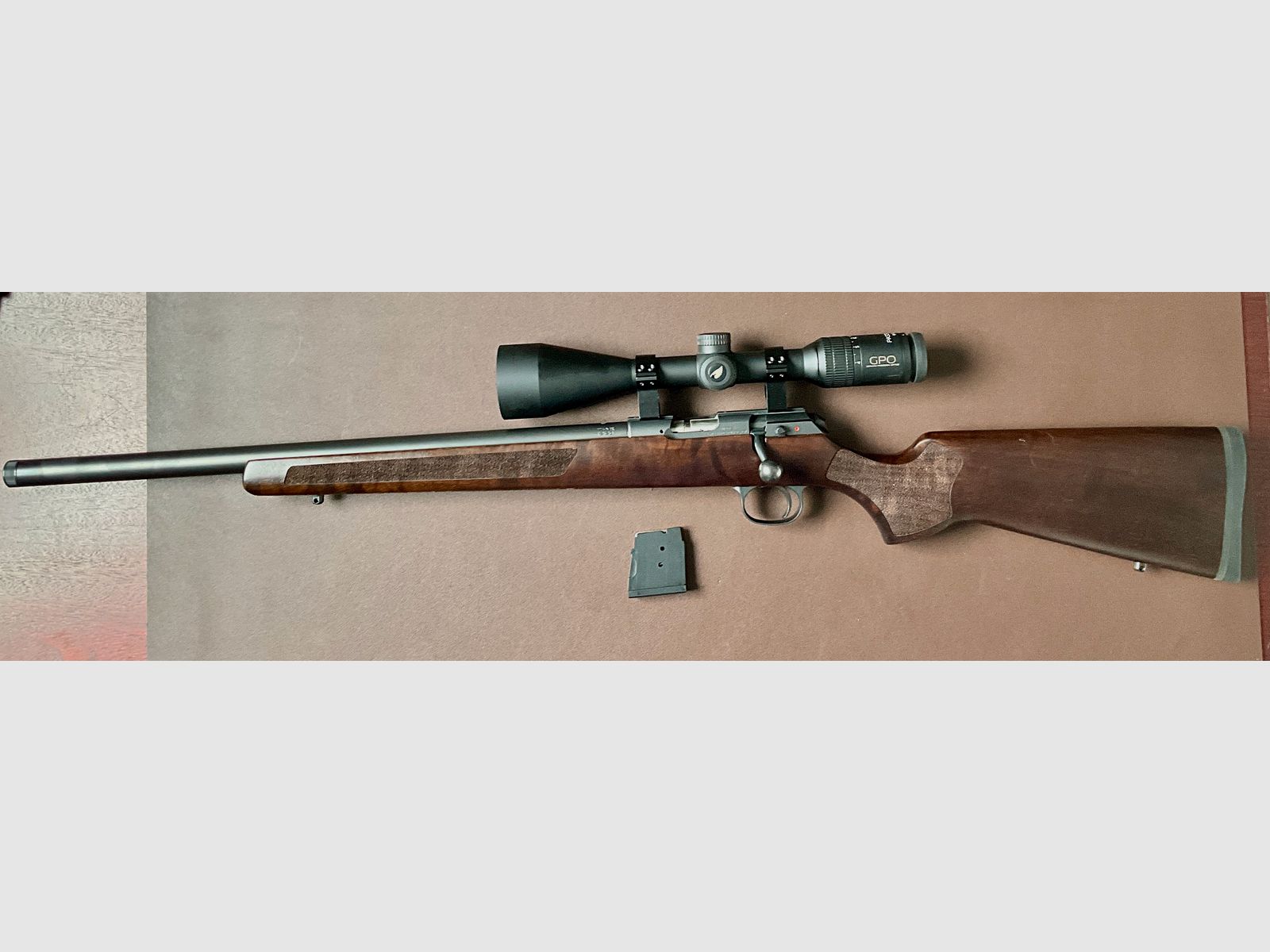 CZ 475 Varmint LH links 17hmr + 22lfb 