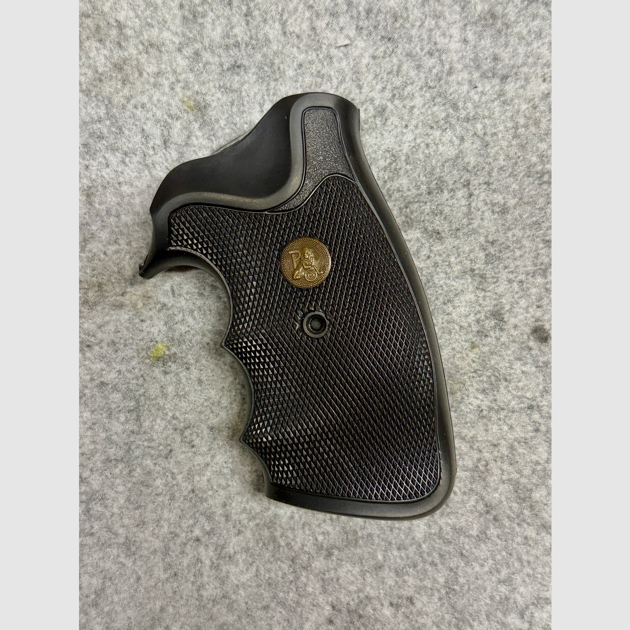 Pachmayr Gripper Grip Colt Python