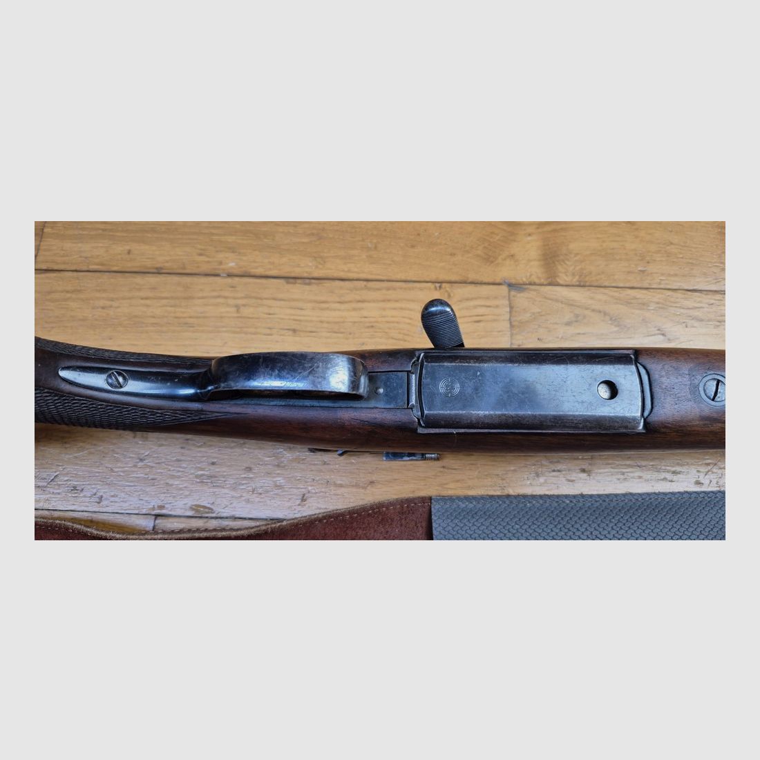 Bella carabina Steyr Mannlicher Schönauer — Modello « GK » — Cal. 7×64 — Arma collaudata nel 1964 — Grilletto tedesco — Bellissimo legno — Eccellente meccanica — Bel canna — Base di montaggio in acciaio — Ottime condizioni generali — BE+/TBE, immagine 14 di 43