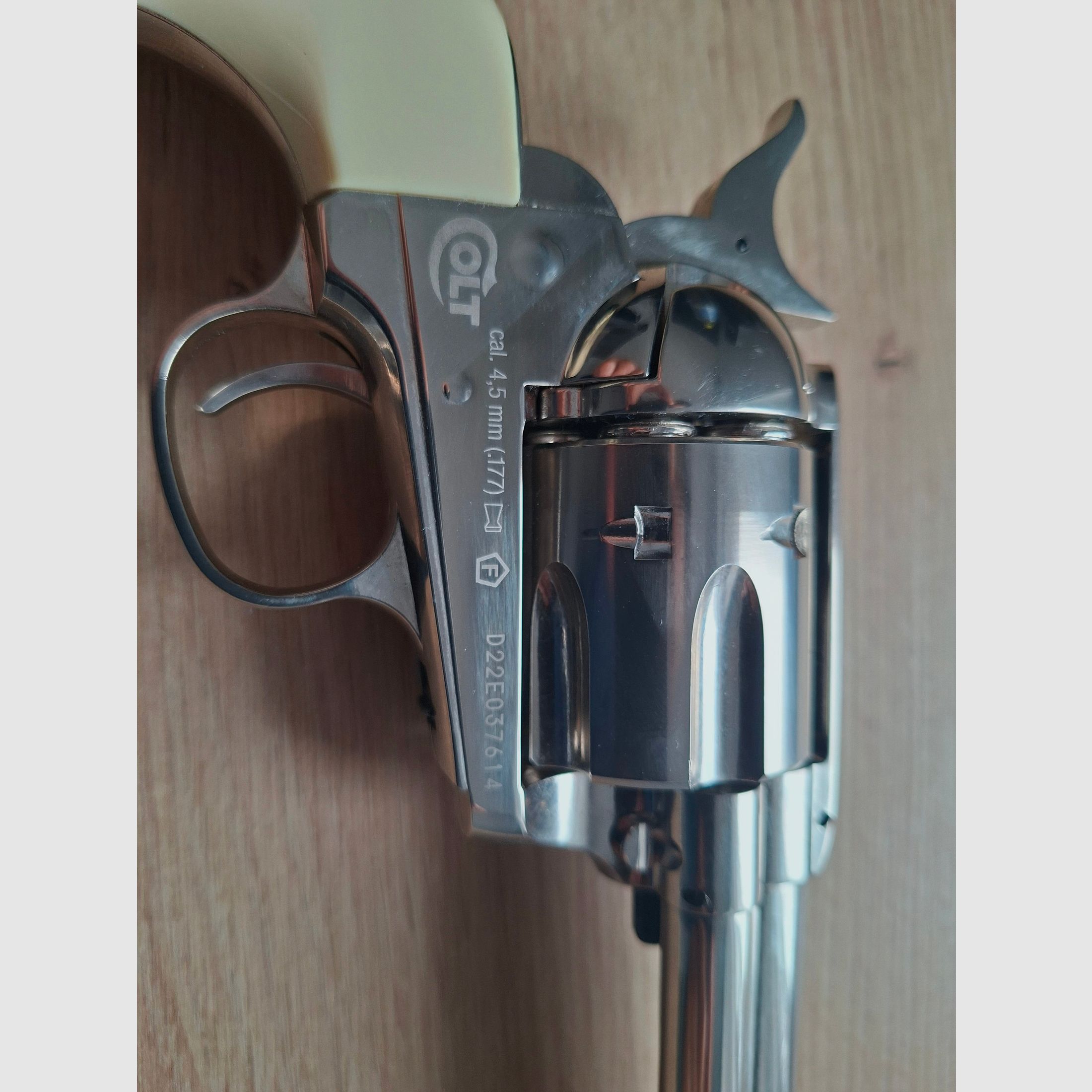 Colt Single Action Army® SAA Co2-Revolver wykończenie niklowe kaliber 4,5 mm Diabolo (P18)