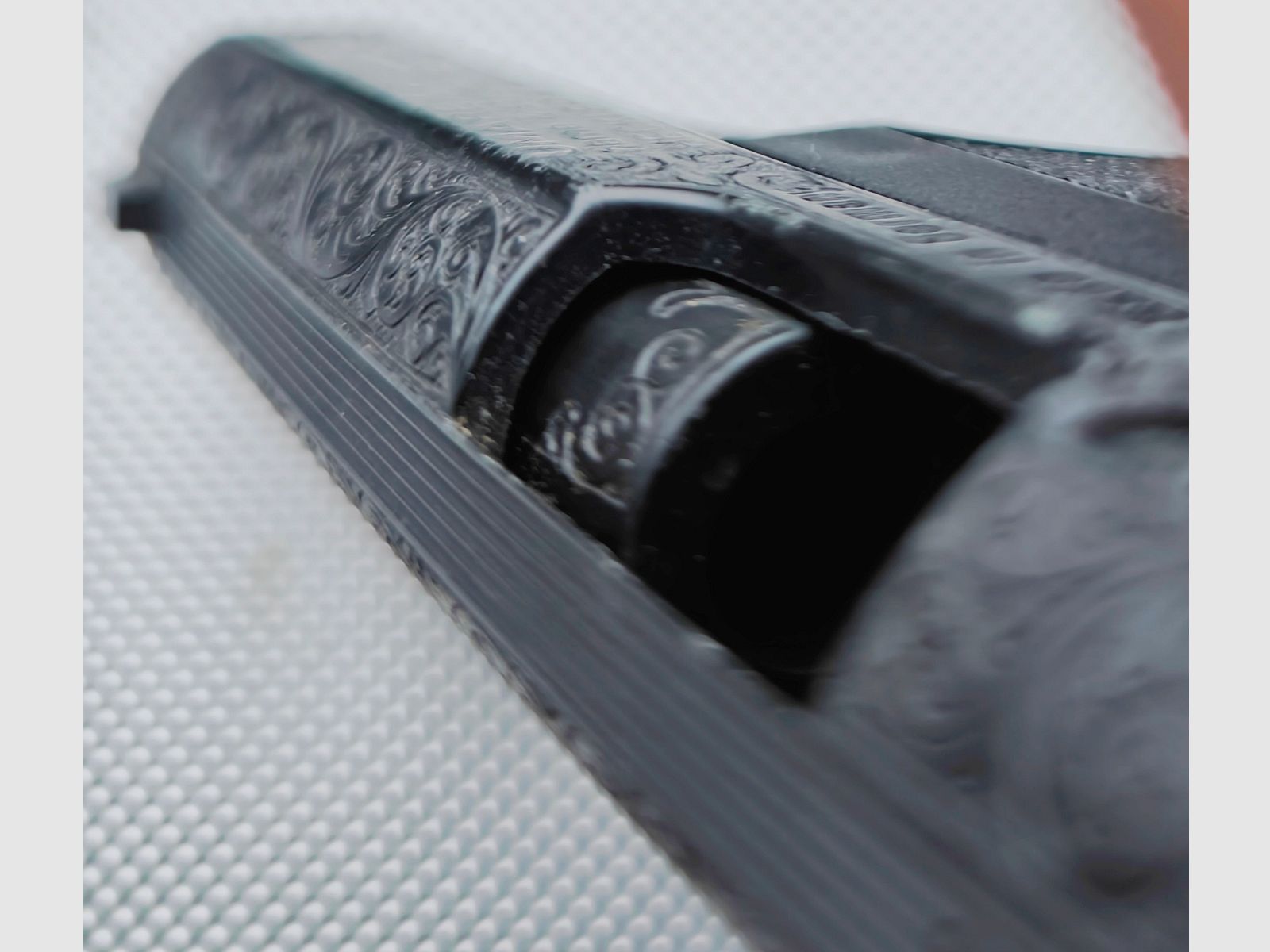 ⚠️ Atención coleccionistas Vitrine Stűck, Hackler & Koch Mod. SP9-con grabado - Visual y funcionalmente en estado impecable, como nuevo y apenas disparado y como pistola SRS de gas/tiro de salva calibre 9mmPAK ¡casi imposible de encontrar!