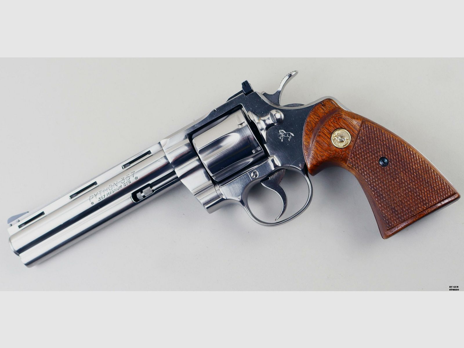 Revolver Colt mod. Python cal. 357 mag. n° de série T19513, image 2 sur 9