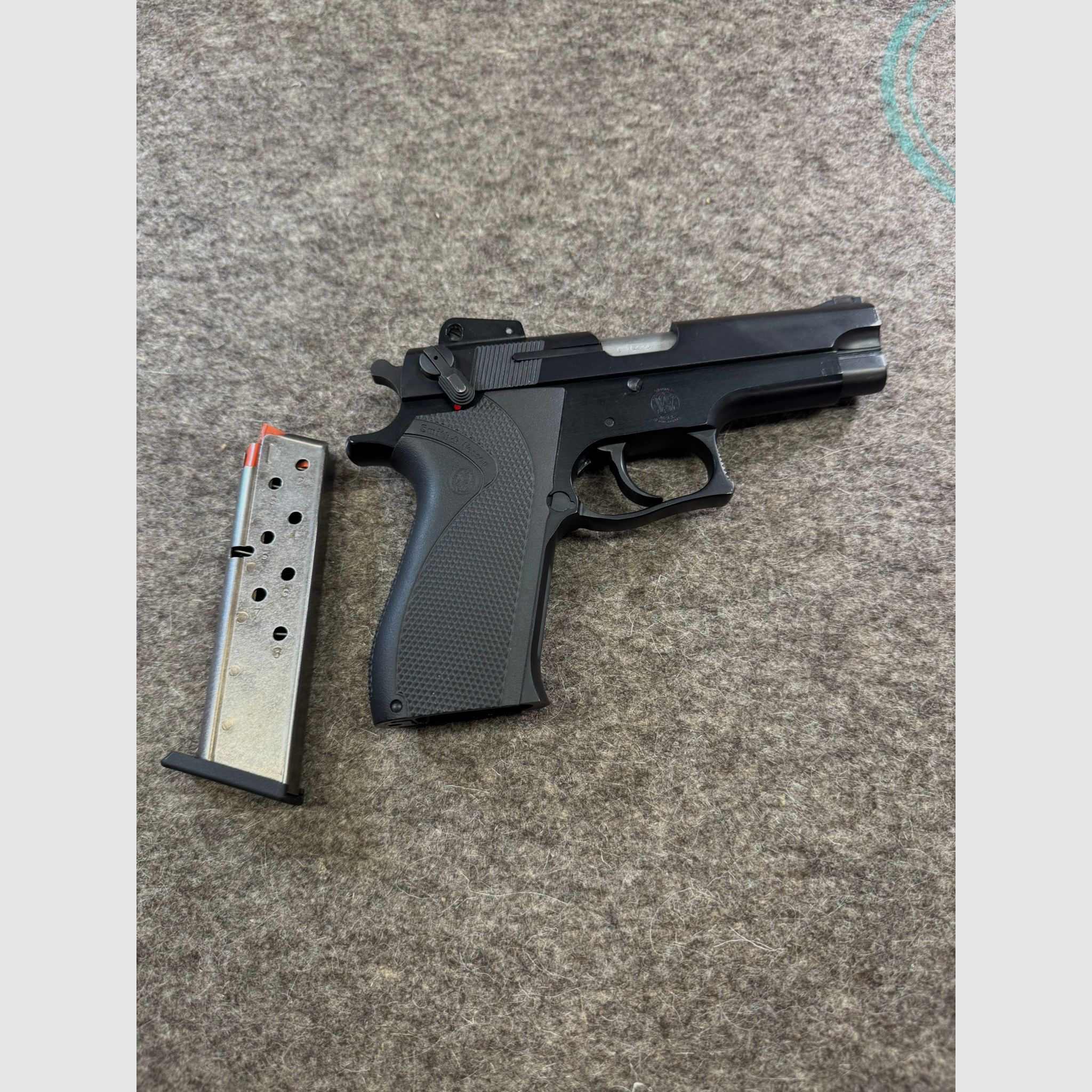 Selbstladepistole  S & W  9mmLuger Modell 3904 gebraucht