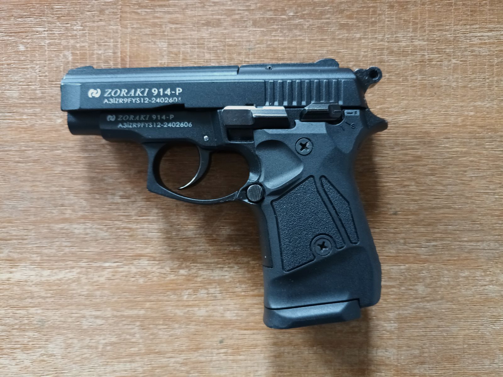 Zoraki 914-P Schreckschusspistole 9mm P.A.K. geblauwde + tweede magazijn