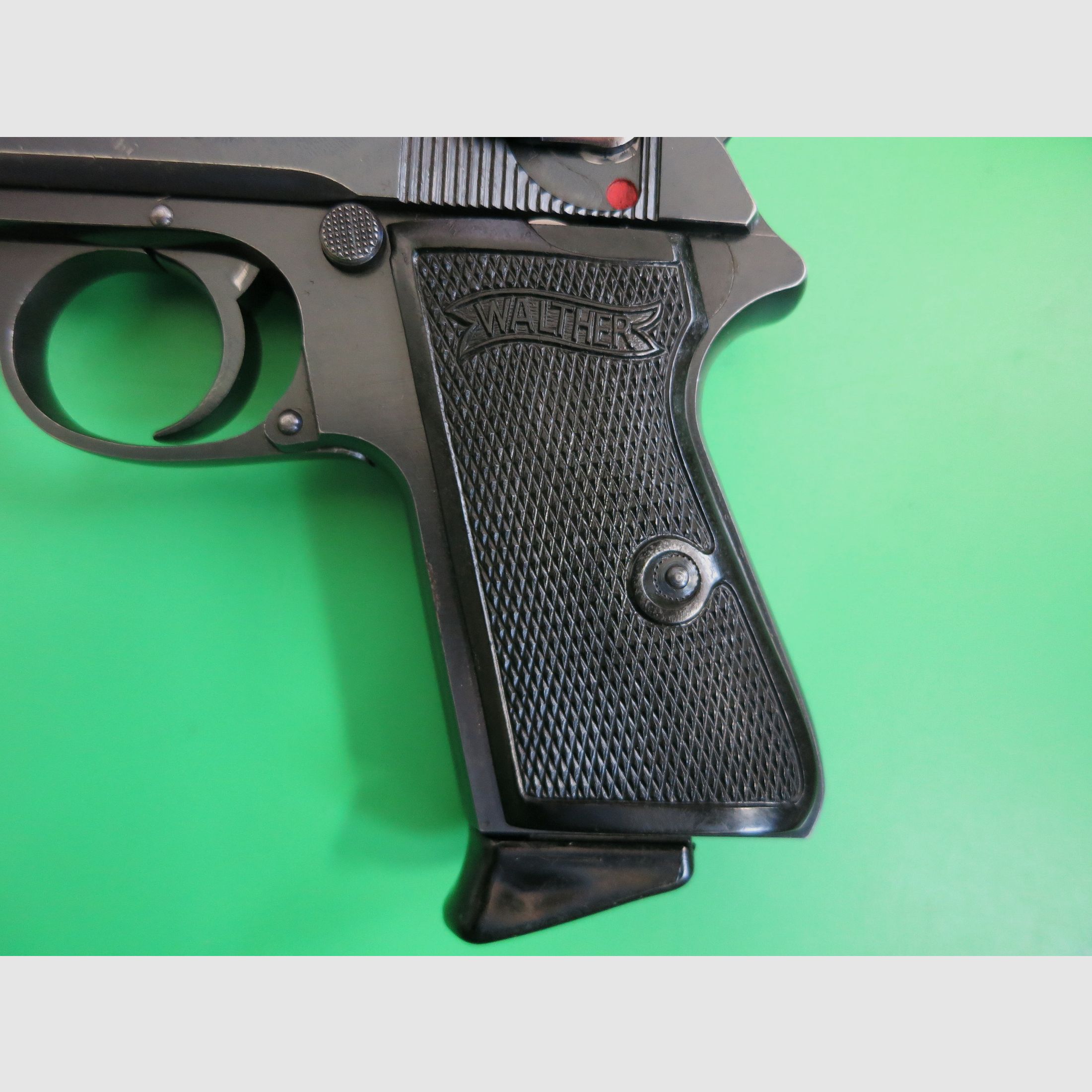 Pistolet semi-automatique, Walther PP, cal. 7,65 mm Br., Waffenfabrik Walther, Zella-Mehlis (Thür.) Mod.PP, 1929-30       #14