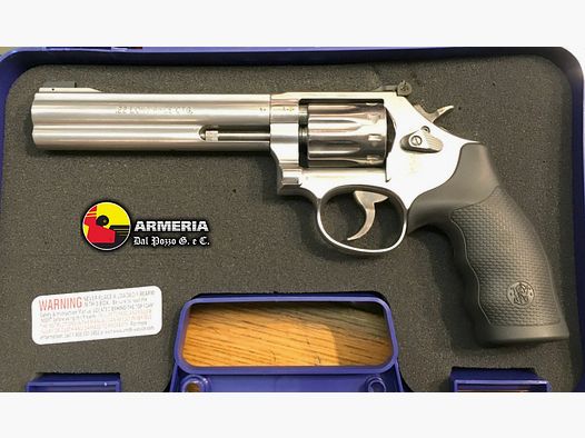 SMITH & WESSON 617 22LR
