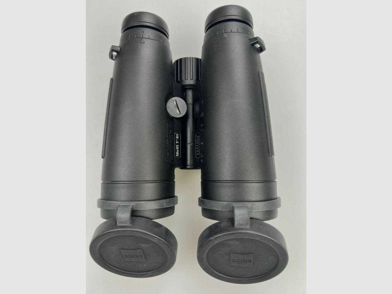 Zeiss Victory 10x45 T* RF