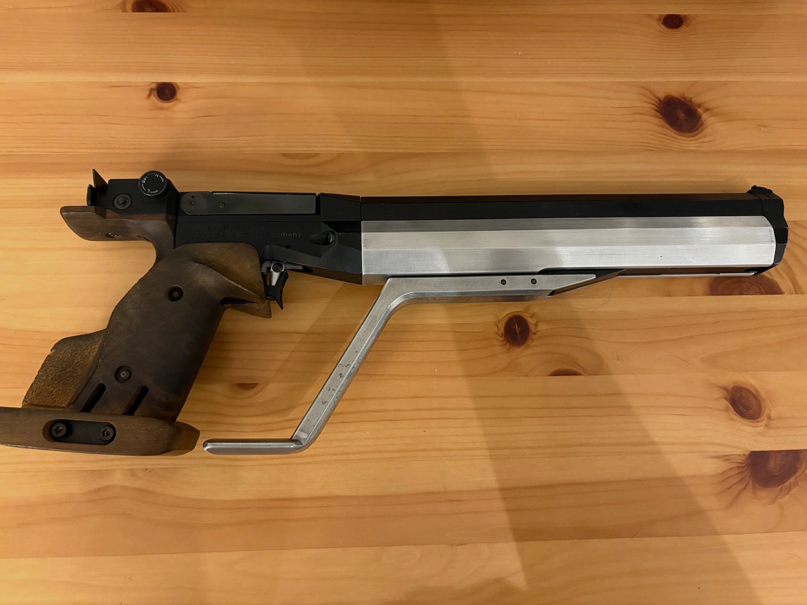 Pistola de aire Feinwerkbau 100, imagen 2 de 4