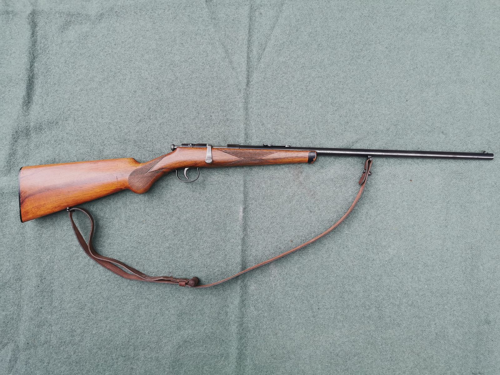 Single-shot Anschütz KK Tesching