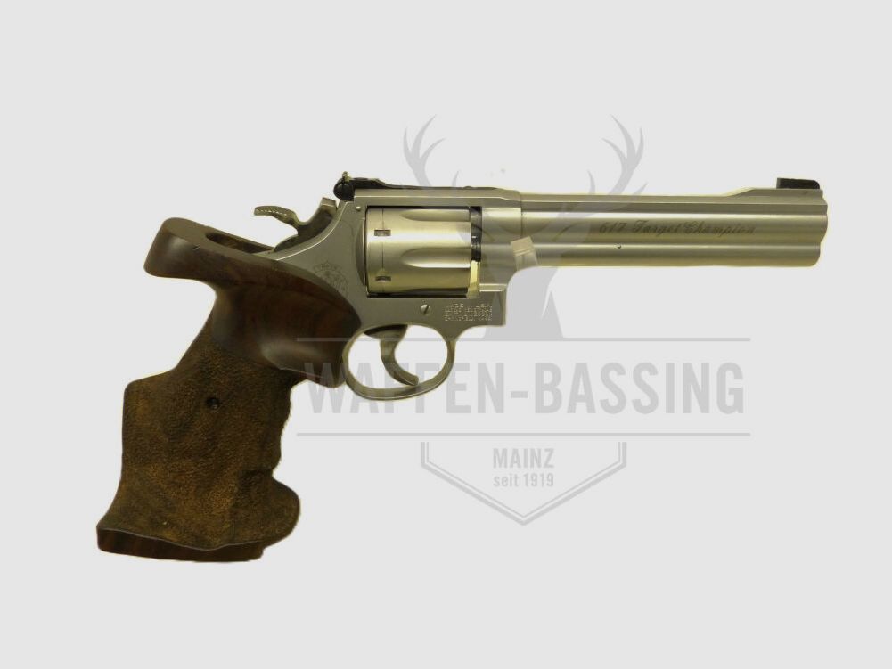 Smith & Wesson 617 Target Champion