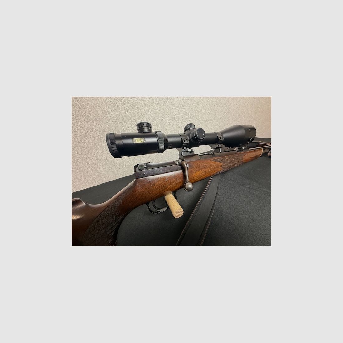 Mauser 66 rifle de caza, rifle de repetición de cerrojo de acción recta, rifle de caza calibre 30-06 en muy buen estado, incl. Tasco Titan 4-12x56 con punto de luz.