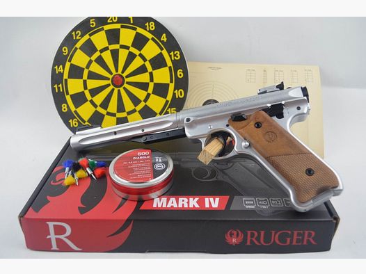 Silberfarbene Ruger Mark IV mit großem Starterpaket