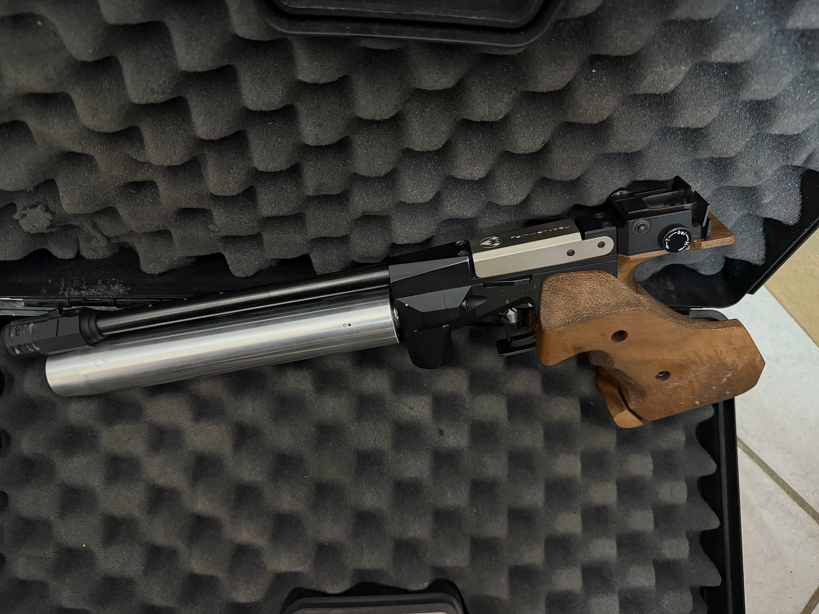 Feinwerkbau P30 mit sehr viel Zubehör 