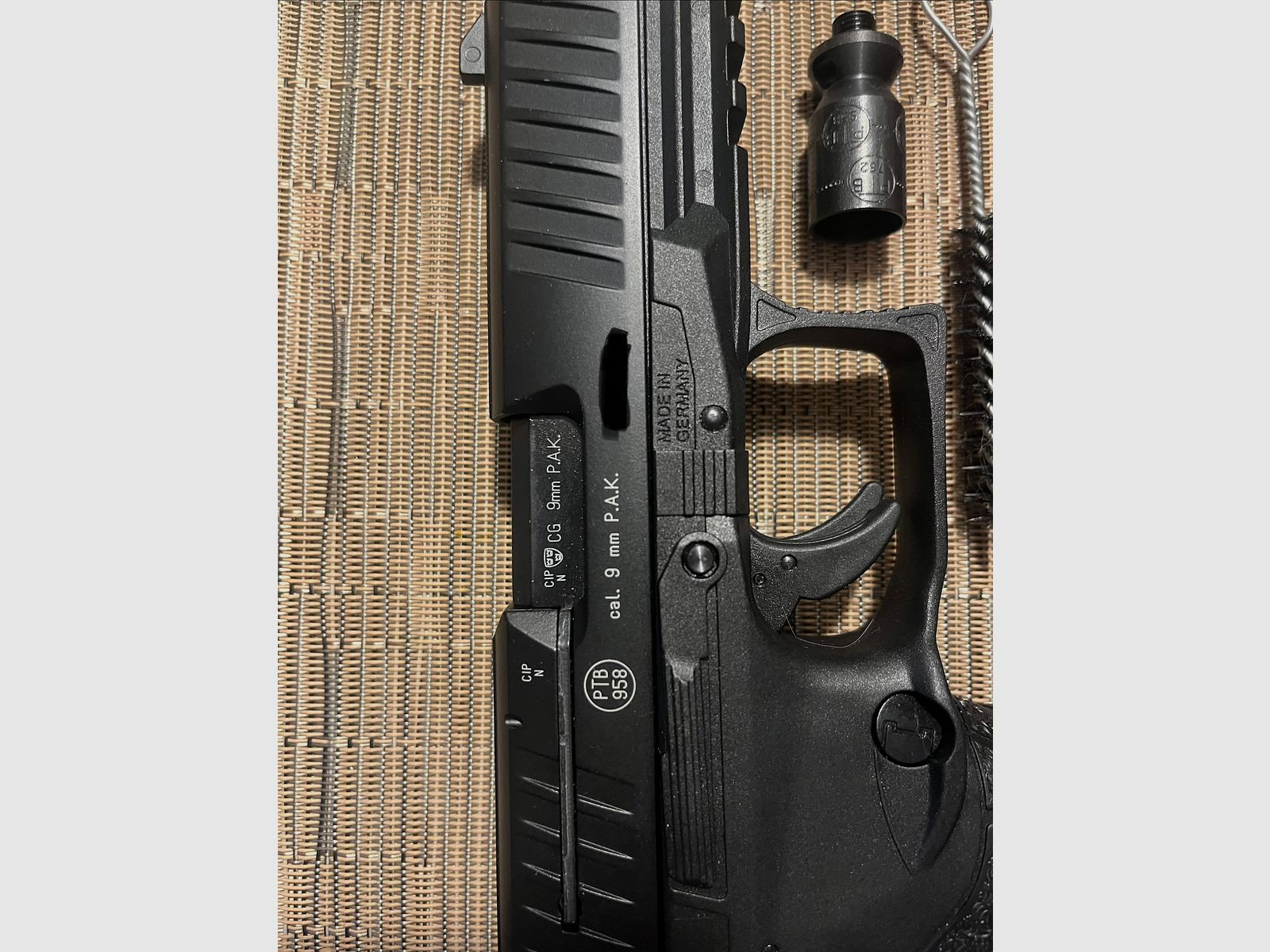 Walther PPQ M2 PTB 958 - 9 mm - P.A.K. - accessoires + munitions / pistolet à blanc, image 2 sur 5
