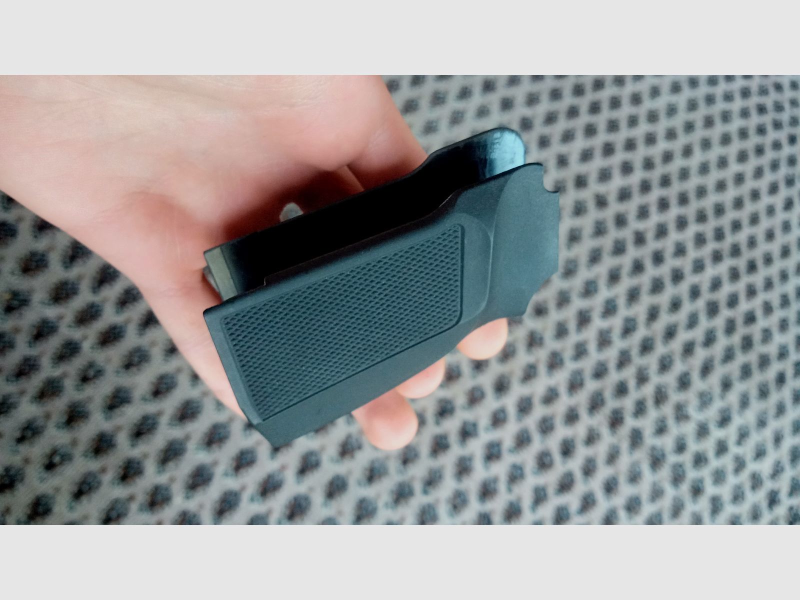 Makarov PMM Polymeer Grip / Gripplaat voor Russisch 12 schots Hi-Cap magazijn ook geschikt voor Baikal Co2