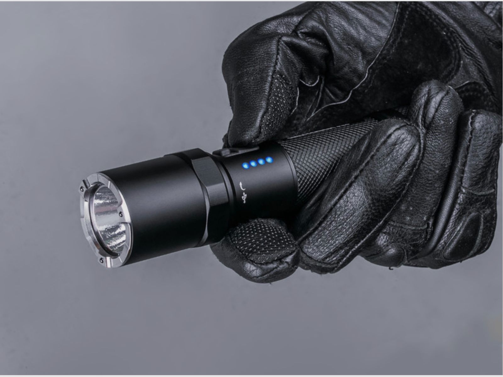 NEXTORCH P81 2,600 Lumen tactical LED flashlight, USB-C rechargeable function, glass breaker