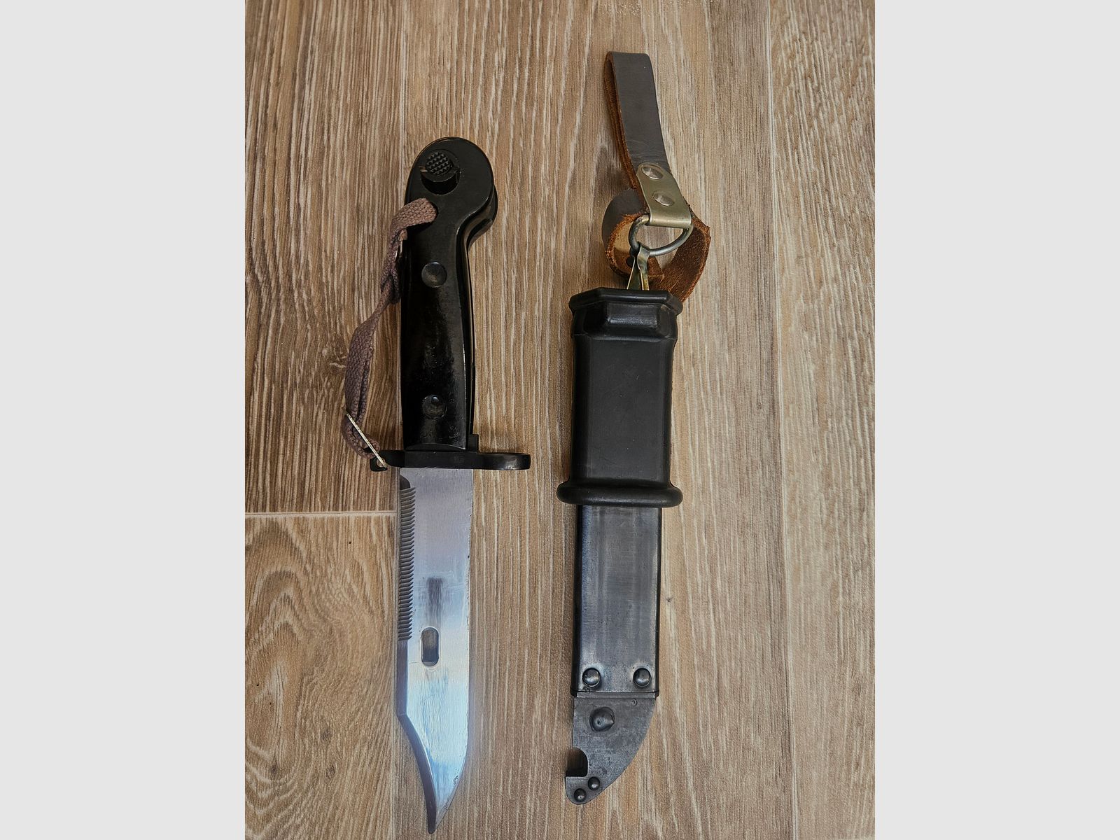 NVA DDR Bajonett AK47/74