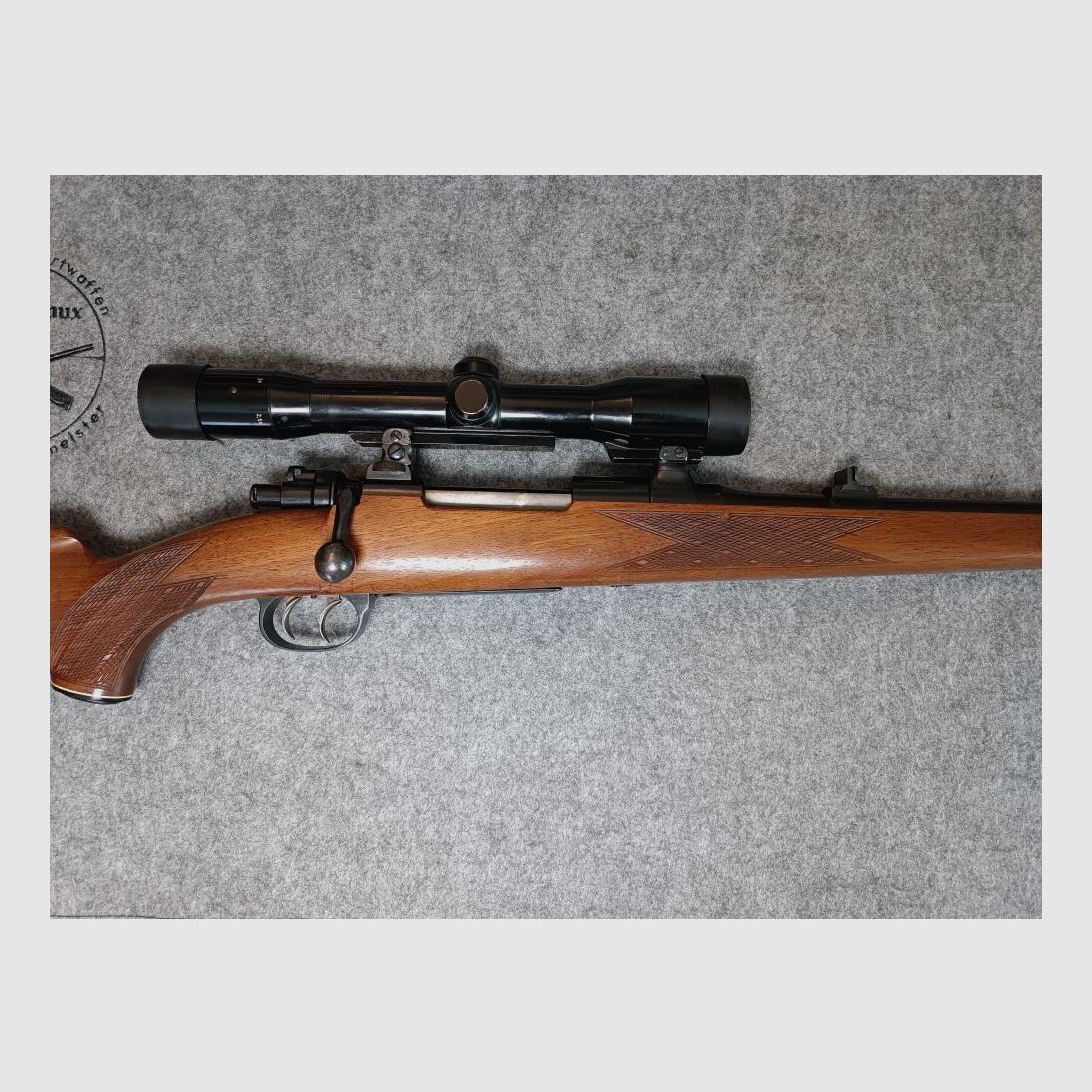 Waffen Grunder Thun	 Mauser K98 im schweizer Kaliber mit ZF Diavari D 1,5-6x42