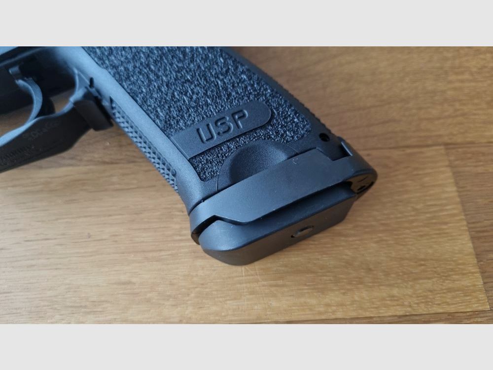 Heckler & Koch USP Expert